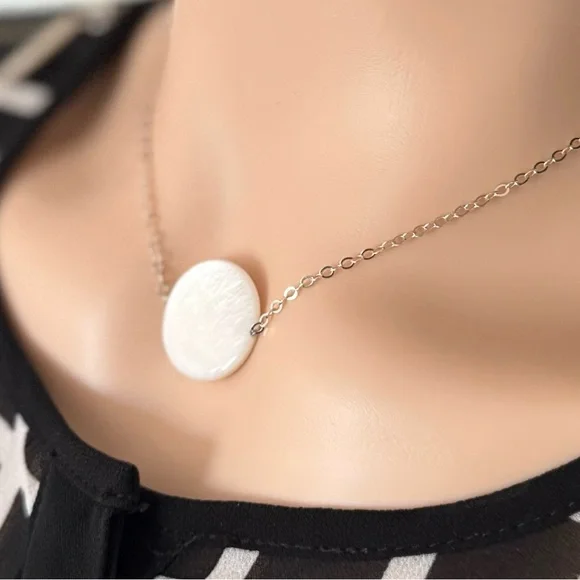 Sterling Silver Mother of Pearl Coin Pendant Necklace - Picture 8 of 8
